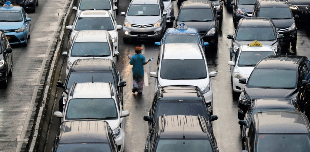 Traffic Finance That Fuels Daily Savings